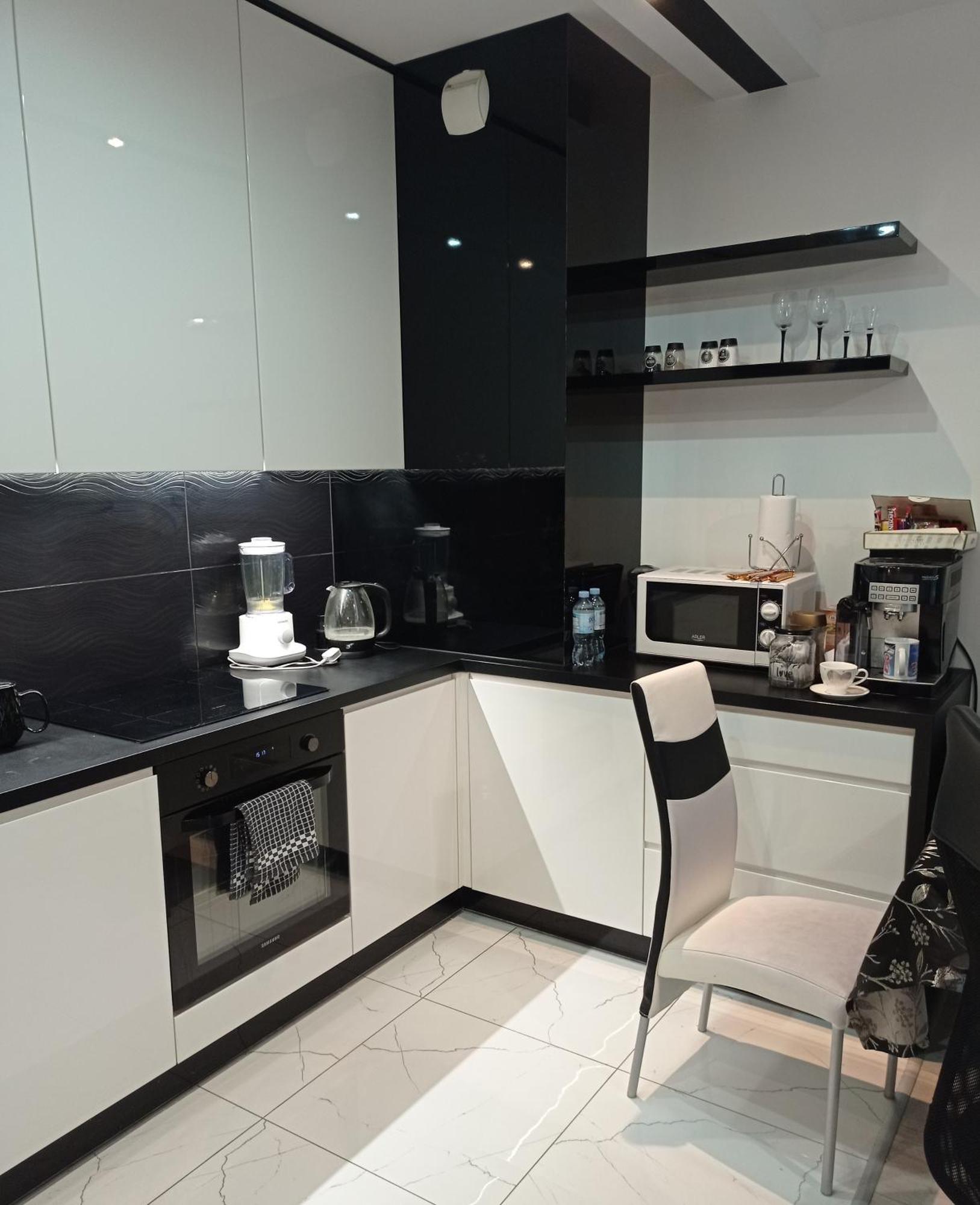 Mokotow -near Chopin Airport * Warszawa